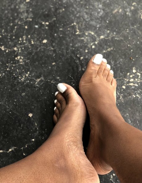 toeswithkay2 naked star photos