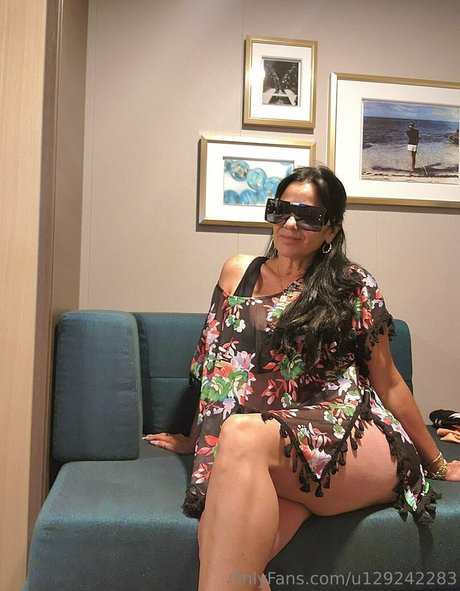 Evelyn Alvarez model nude photo