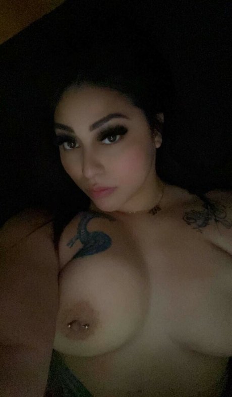 Belleeminx hot model photo