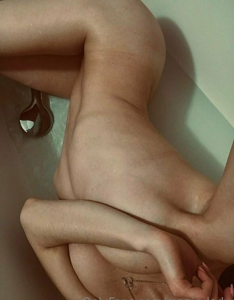 Magic Lady pornstar erotic photo