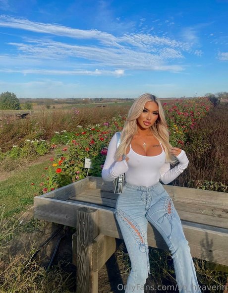 Heaven Brat pornstar nude photo