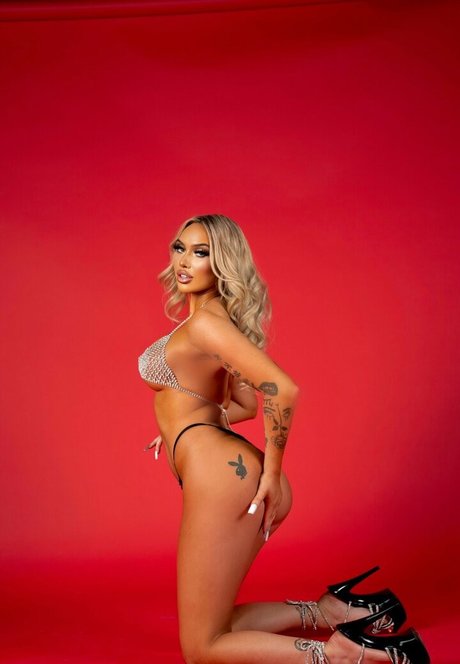 Heaven Brat model nudes pic