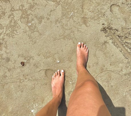 walkingaia perfect pornstar pictures