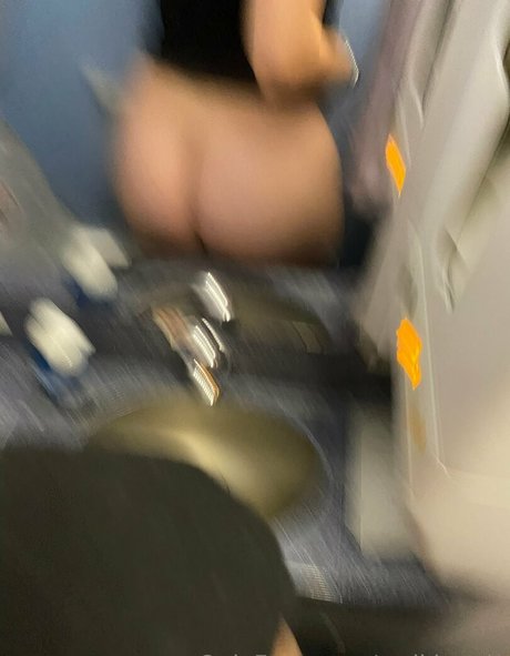 walkingaia star sexy galleries