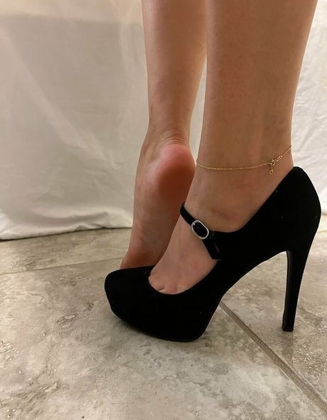 walkingaia erotic star gallery