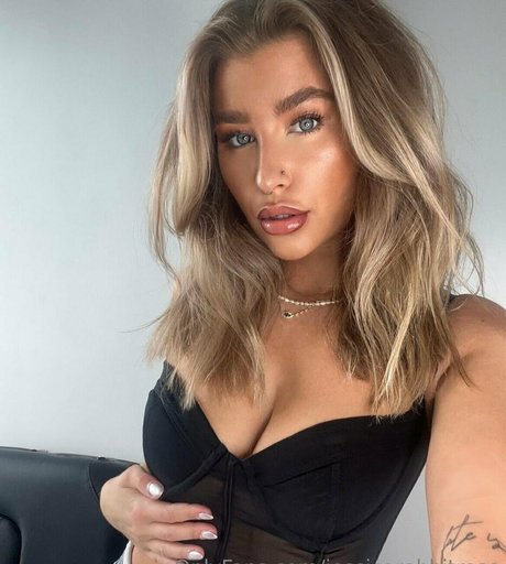 jessicarabbitrose top model galleries