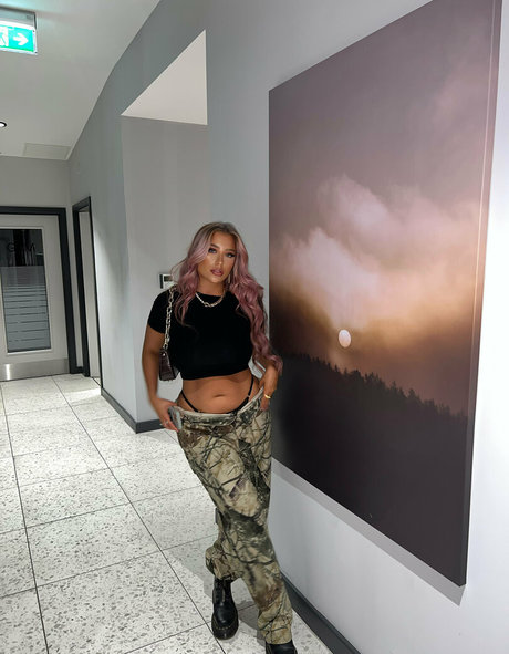 jessicarabbitrose hot model archive