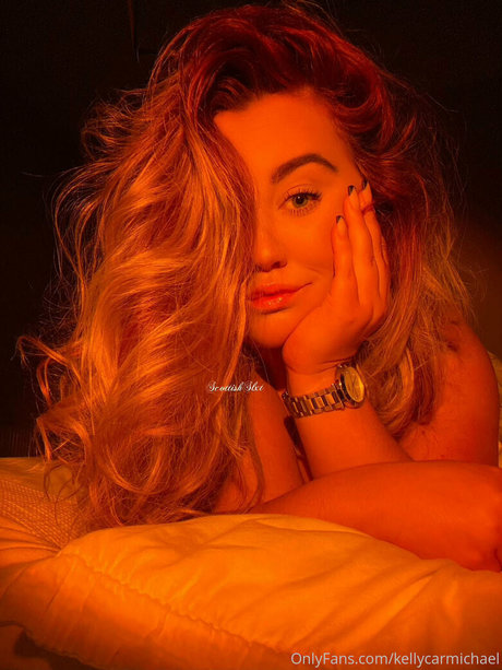 kellycarmichael pornographic model pic