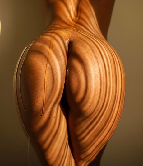 Aurelie Lily PoesieNue art pornstar pics