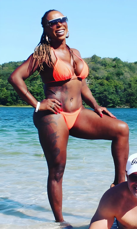 Adelia Soares star xxx pic