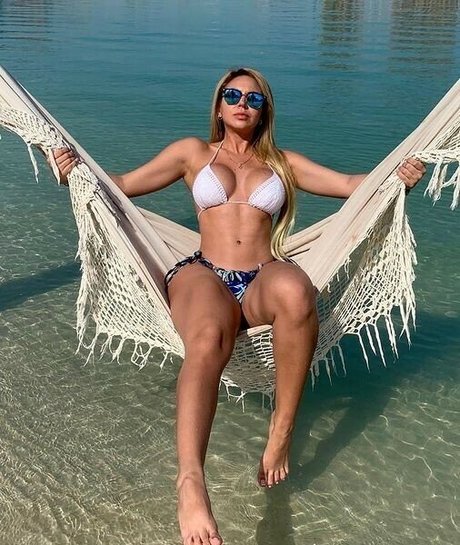 La Mosquera nudes model galleries