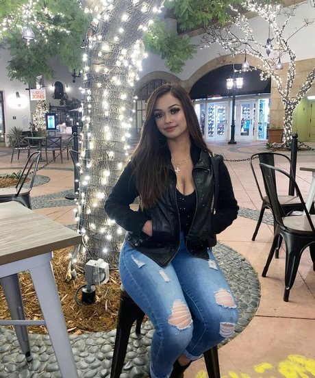 Punjabi Mami pornstar top gallery