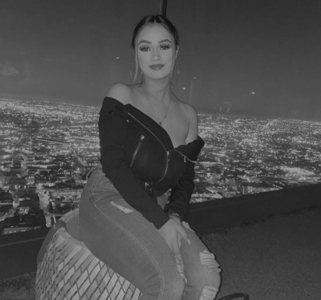 Punjabi Mami hot model photo