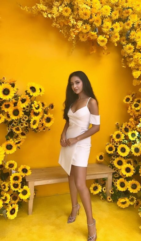 Serena Milan star hd pics