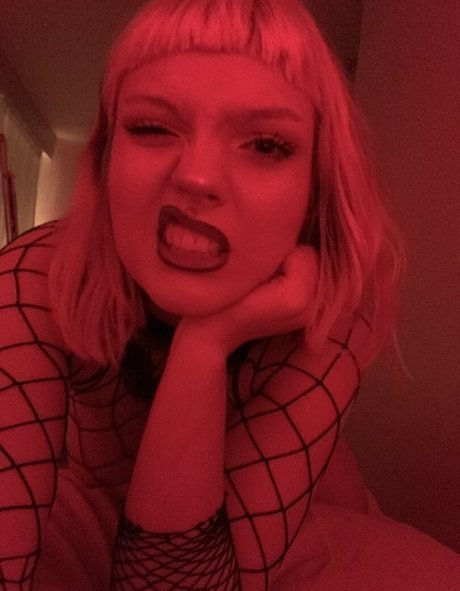 miathearthoe star nudes pics