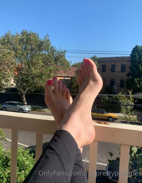 myprettypinktoes naked star pictures