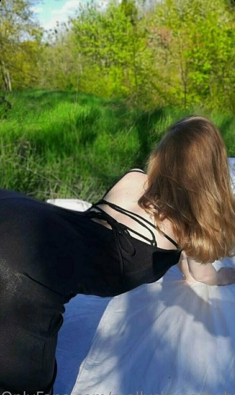 mollyshugarbabyfree model high quality images