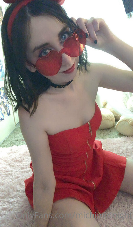 michimidnight naked model pic
