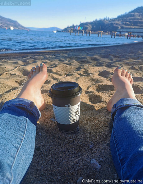 shelbymustaine naked star pic