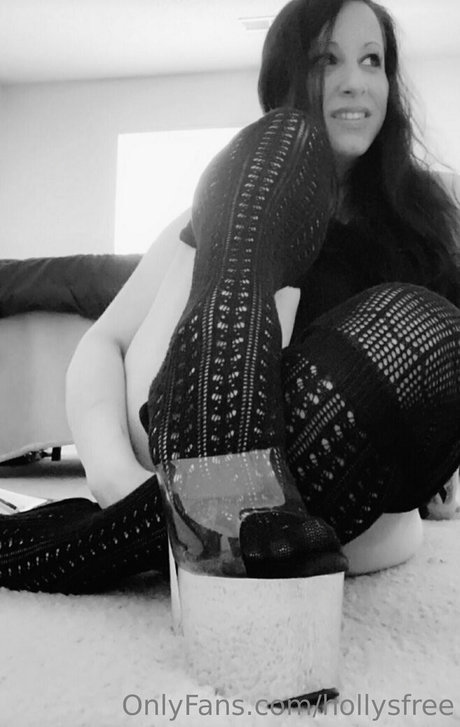 petite latina onlyfans hot naked picture