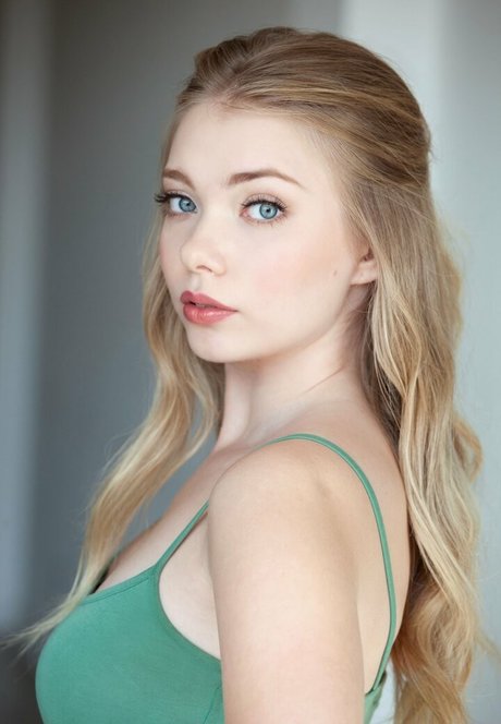 Emilia McCarthy best model images