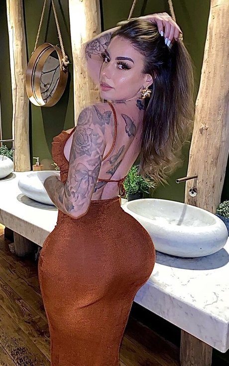 Littleleahxo star porn pic