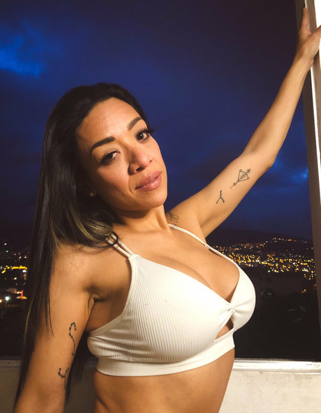 hellenam1lf model free photo