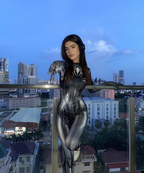 melia cstn naked model pics