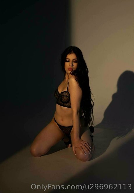 kiki need you inside sexy star photos