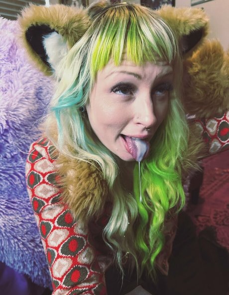 VenusMVP pornographic model pic