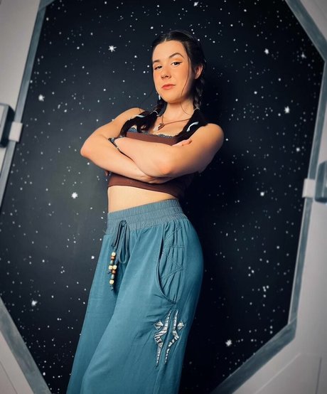 Chanelrenee xo model hd picture