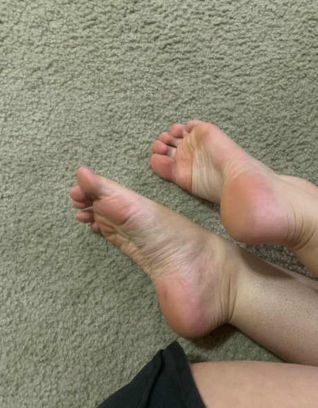 kenziessmallfeet erotic model pictures