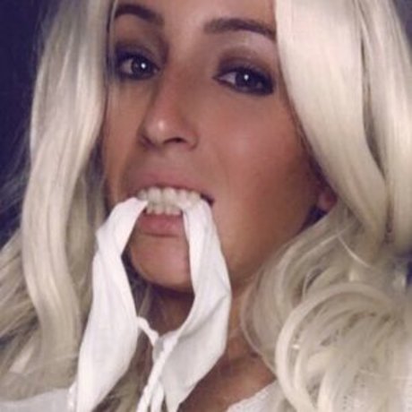 theonlylaya naked model pic