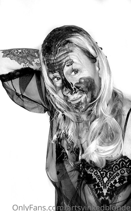 artsyinkedblonde star top images