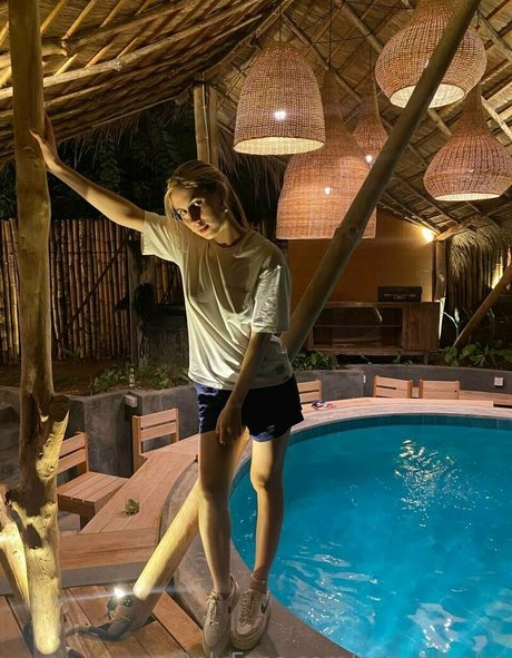 Babegirl5678 exclusive model image