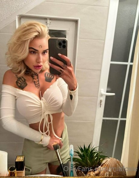 mia foxybae model perfect images