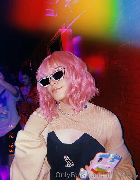 hiiibentley exclusive model image