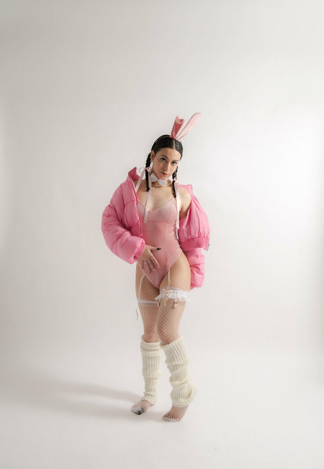 hiiibentley art model photo