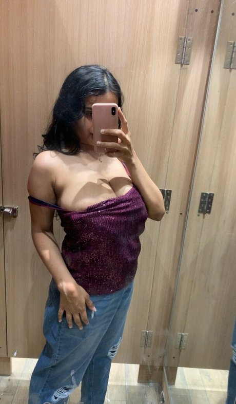 Desiaurora beautiful actress gallery