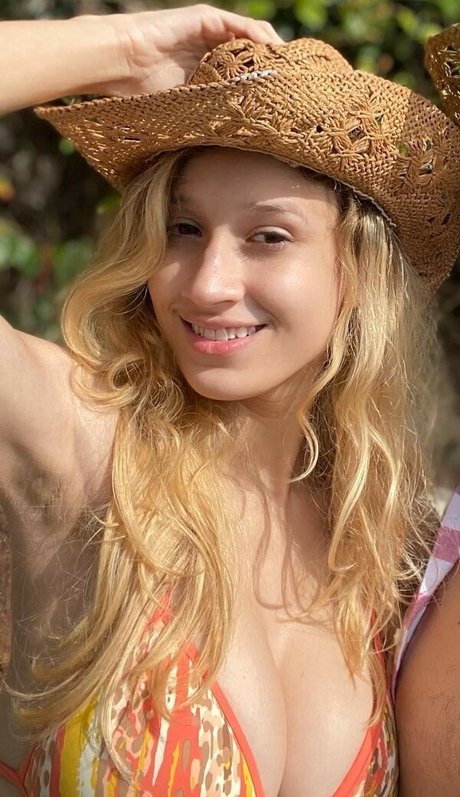 Maria Monteiro model sex img