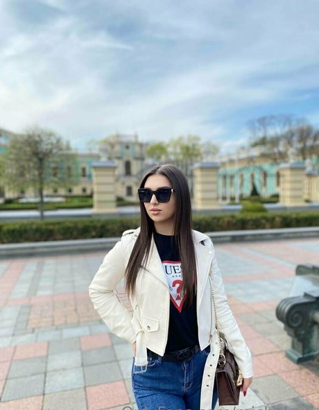 dolly reed star beautiful img