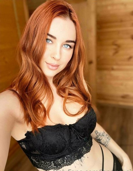 ioanna si model exclusive image