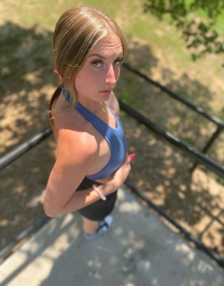 PlaymateSashaVIP star nude picture