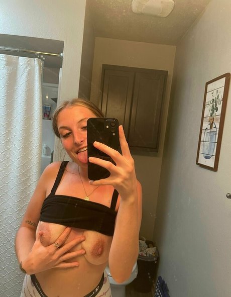 PlaymateSashaVIP nude model gallery