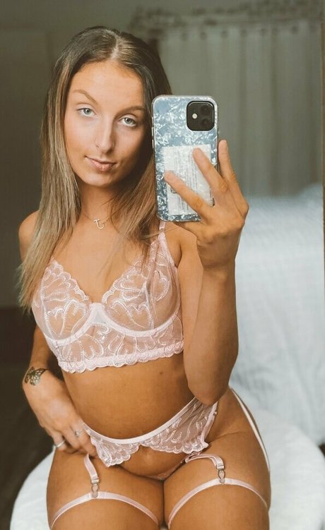 PlaymateSashaVIP erotic star pics