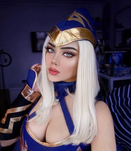 jasikyu art model photo