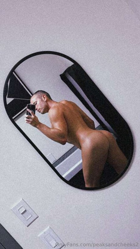 peaksandcheeks2 pornstar hd pic