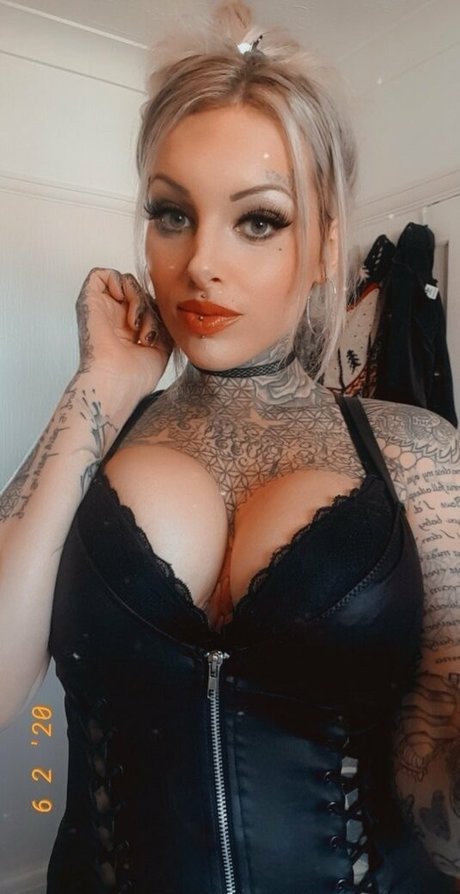 nevaeheaven pornographic star pic