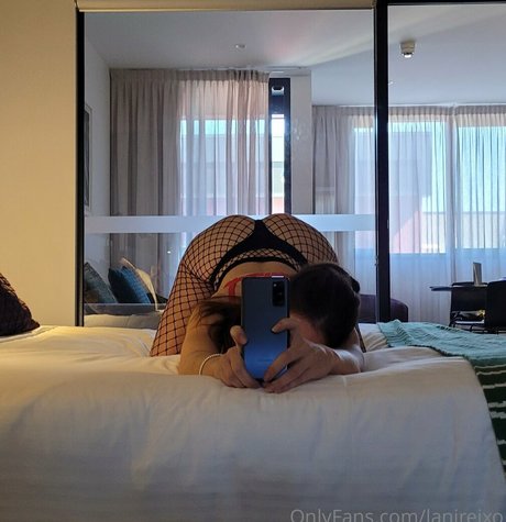 lanireixo model top picture