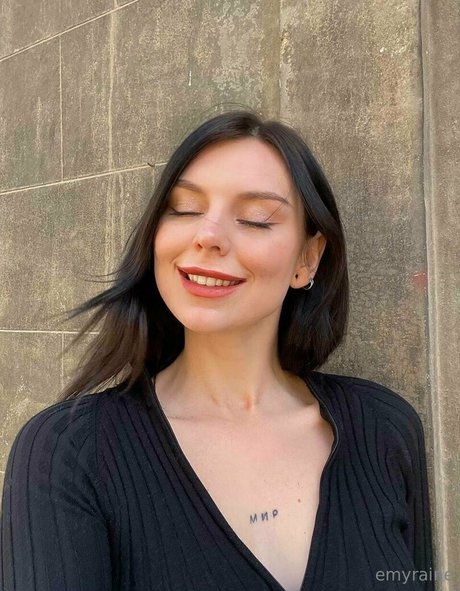 emyraine pretty star images